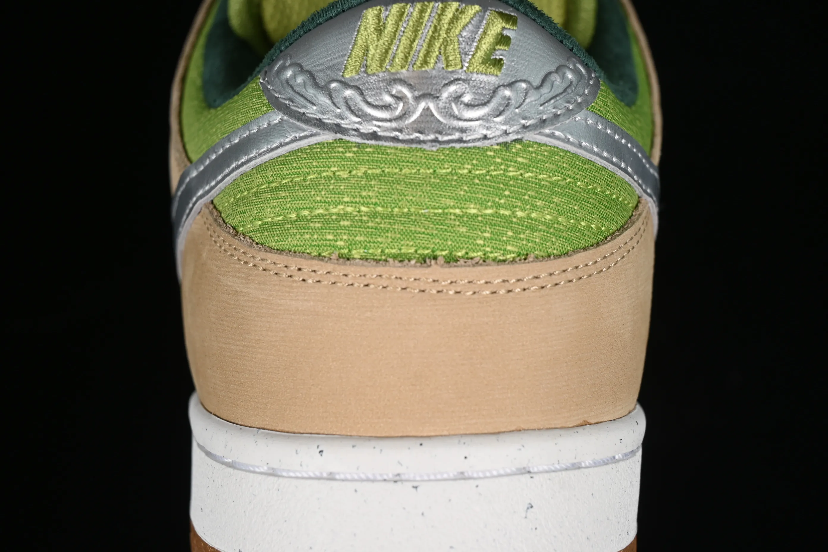 All categories Nk SB Dunk series Nk SB Dunk Low low-top sneakers C version Nk SB Dunk Low "Escargot" snail SB low-top casual sneakers FQ7585-200